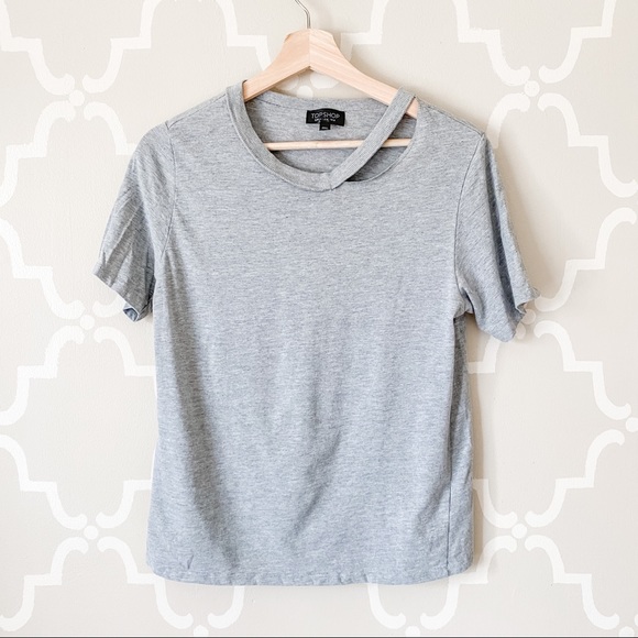 Topshop Tops - ✨ 3/$30 TOPSHOP Distressed Neckline Short Sleeve